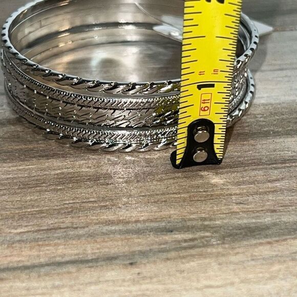 Bangle Stack Set 6 Etched Bracelet Silver Tone Alternating Width Sparkle Classic - Picture 4 of 7